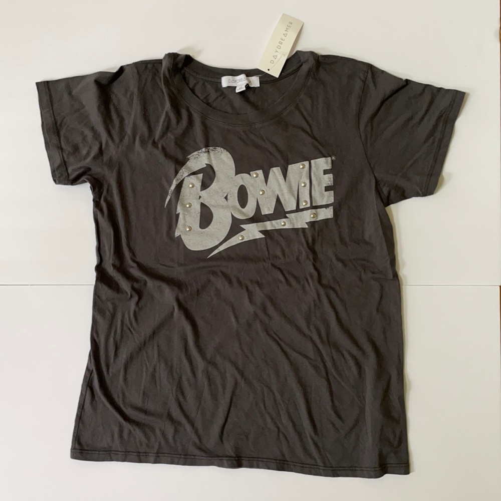 Cotton 100% NWT t-shirt. Very soft and stylish.